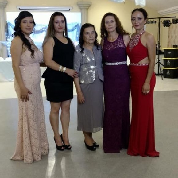 Meet your Posher, Ruth - Picture 1 of 1